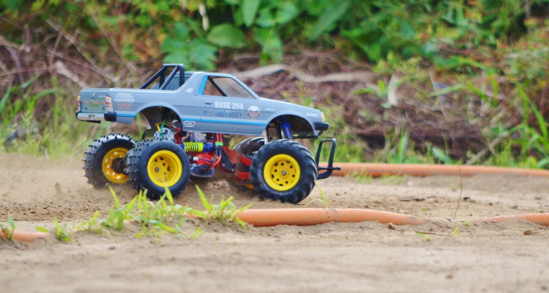 マッドブラスター ダートコース RC•HIROBA: きよたかの車輪ぐるぐる