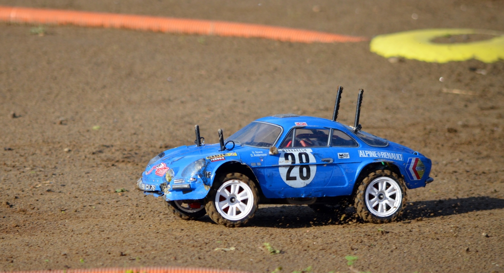 ルノー アルピーヌ A110 RC•HIROBA ダートコース: きよたかの ルノー アルピーヌ A110 RC•HIROBA ダートコース: きよたかの