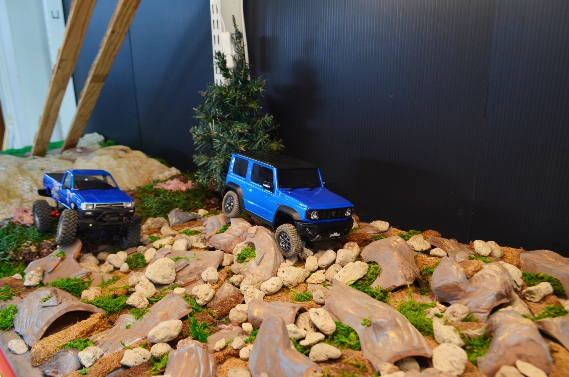 新設 MINI-Z 4X4コース RC•HIROBA: きよたかの車輪ぐるぐる